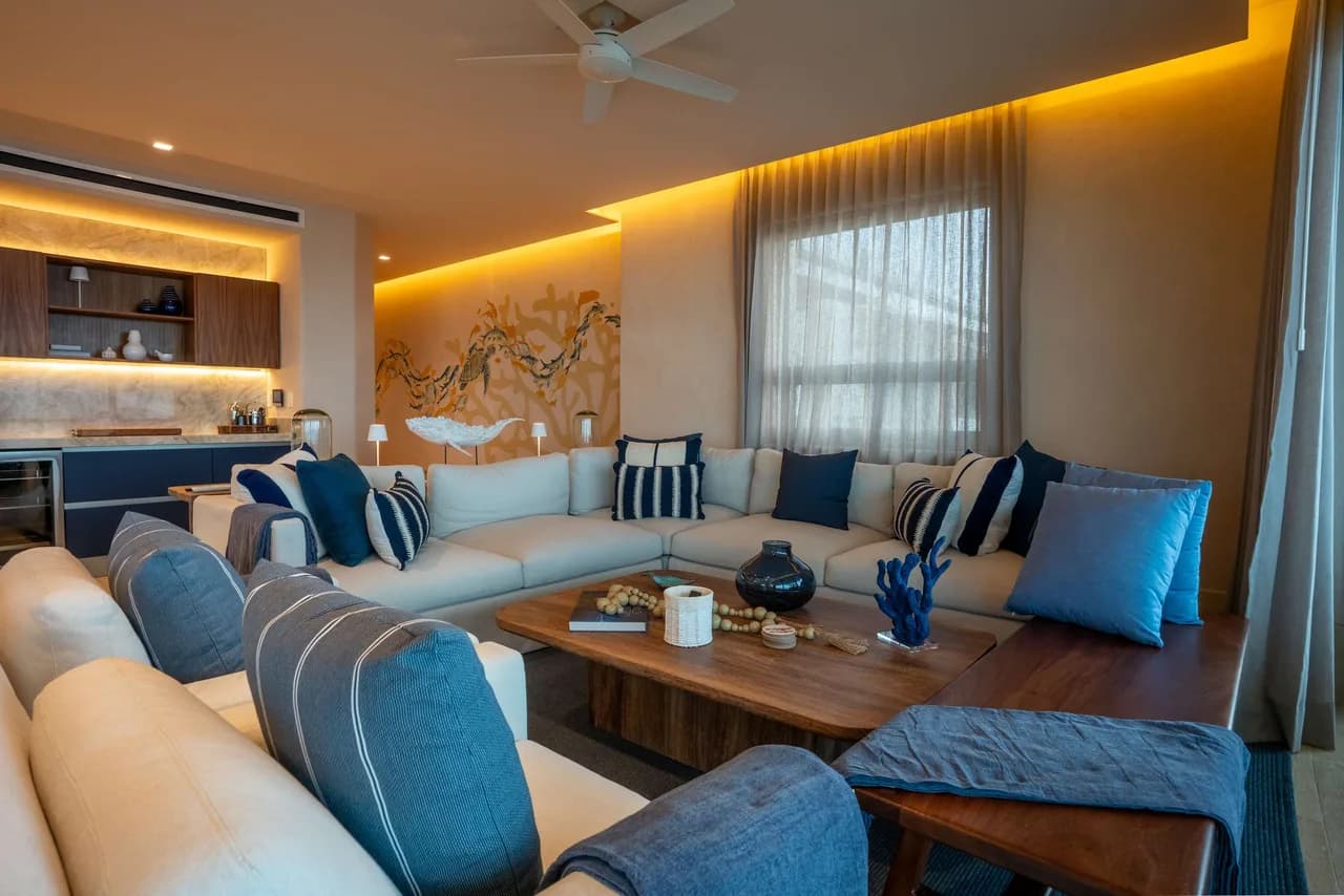 Luxury Escape | 4BR | Beachfront & Ocean Views photo 4