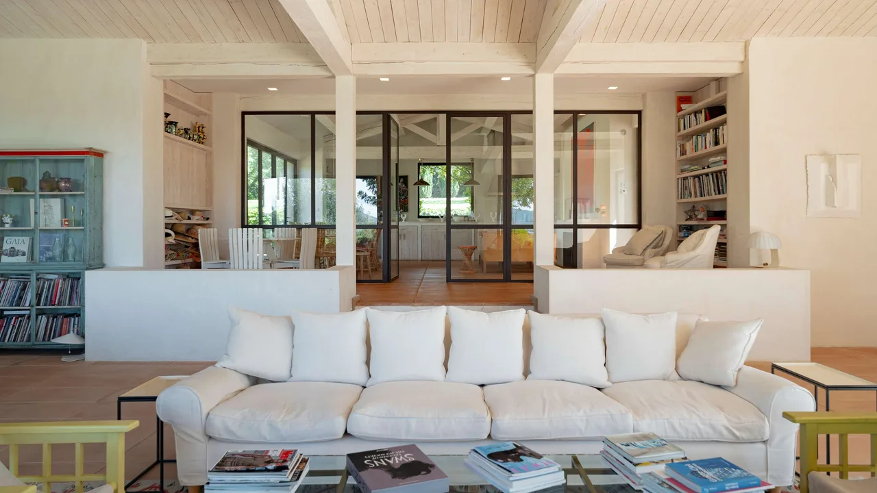 Beautiful Villa Retreat by the Sea photo 2