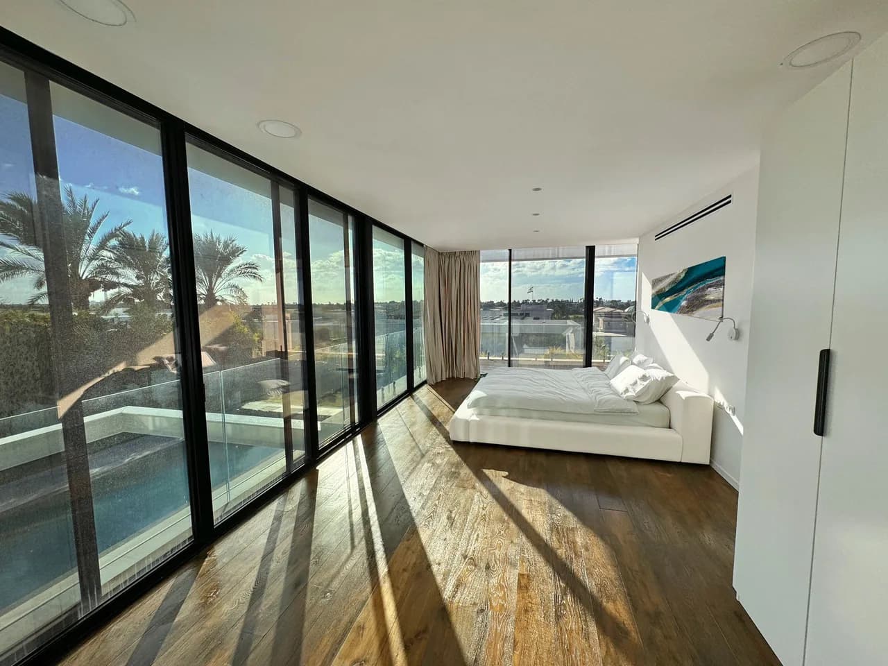 Prestigious Coastal Residence in Caesarea photo 3