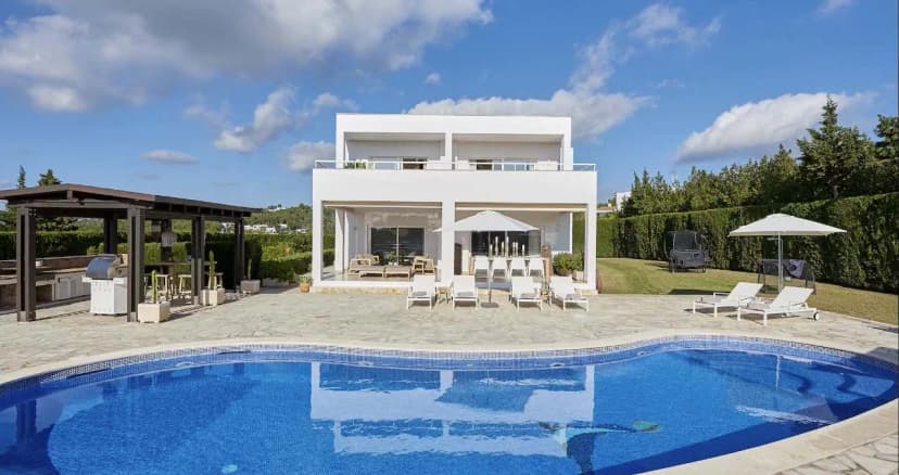 Modern Retreat Overlooking Ibiza