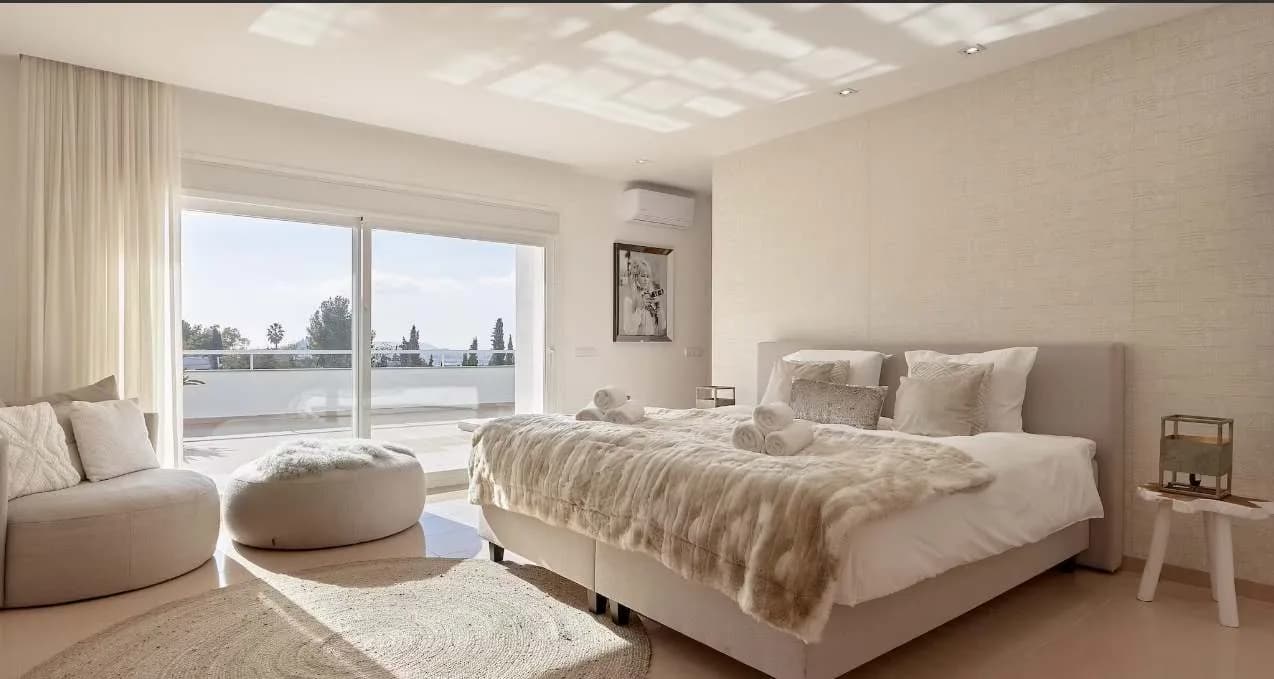Modern Retreat Overlooking Ibiza photo 3