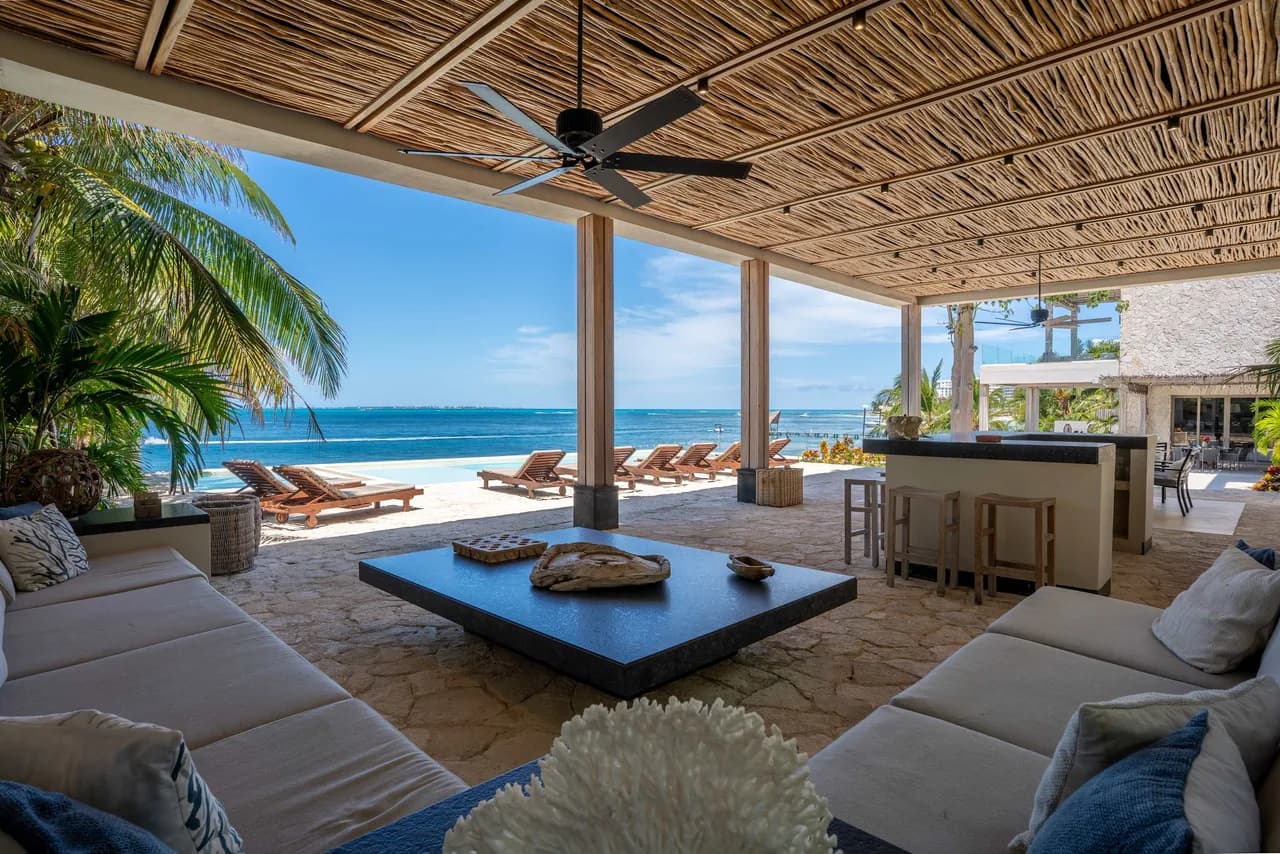 CasaZul | 9 BR | Luxury Beachfront Mansion photo 3