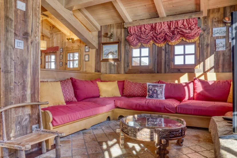Beautiful Traditional Chalet With Cozy Ambiance