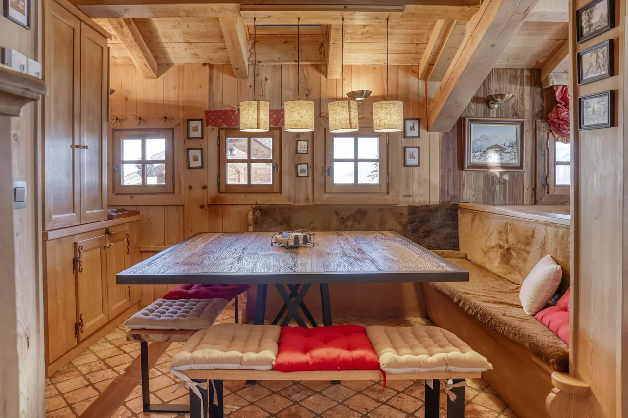 Beautiful Traditional Chalet With Cozy Ambiance photo 3