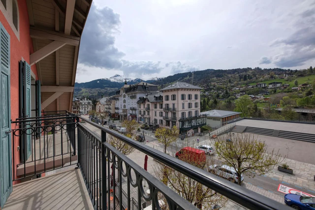 Mountain View Apartment in Heart of Town photo 3