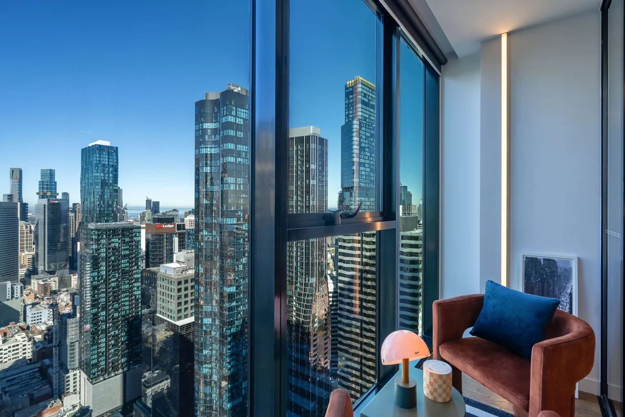 Luxury City View Apartment in Victoria photo 3