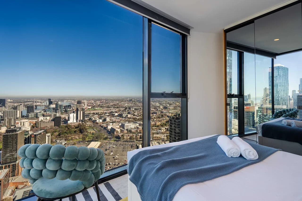 Luxury City View Apartment in Victoria photo 4
