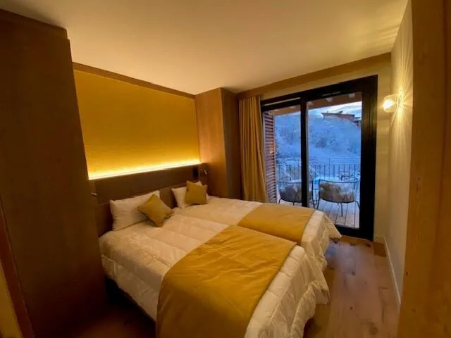 Modern Stay With Jacuzzi and Sauna photo 2