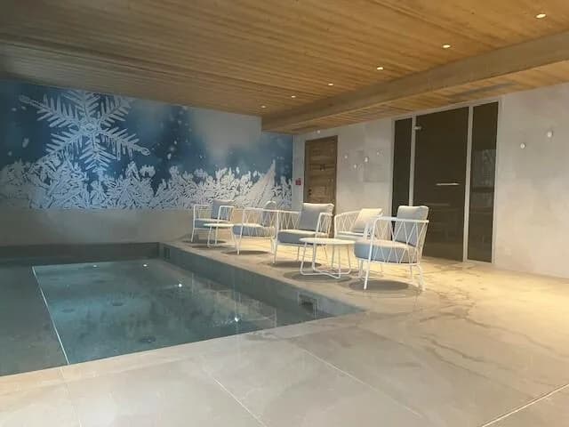 Modern Stay With Jacuzzi and Sauna photo 5