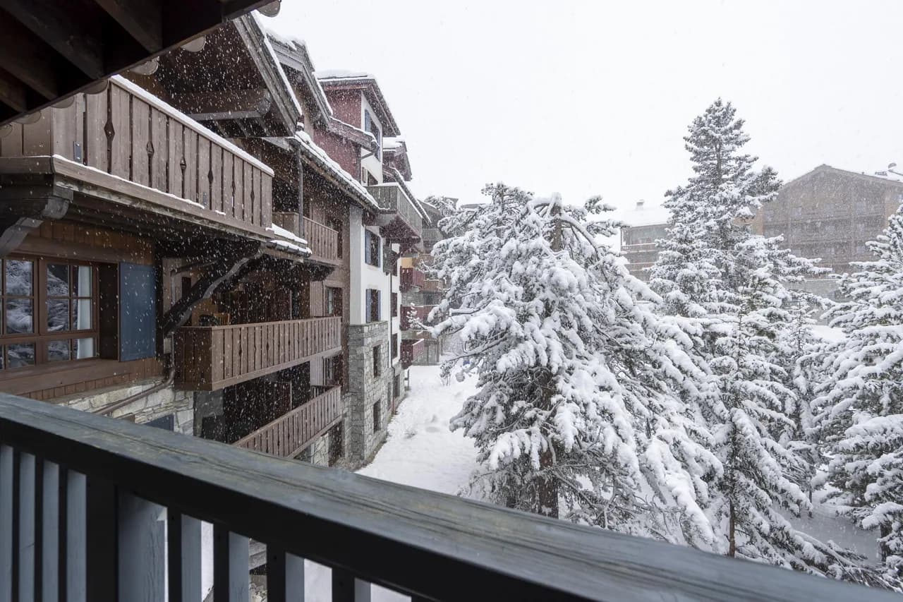 Relaxing Mountain Apartment With Outdoor Pool photo 4