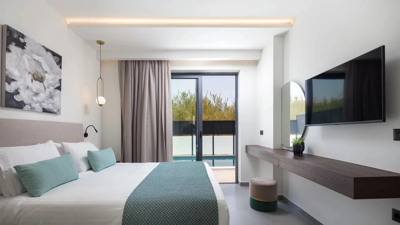 Elegant Escape With Pool and Balcony Views photo 3