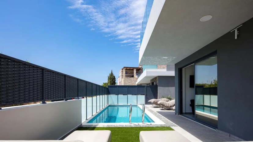 Poolside Holiday Villa Near Chania Town