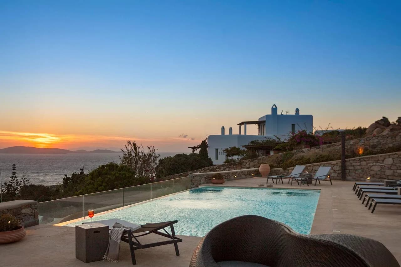 Exclusive Retreat With Panoramic Views
