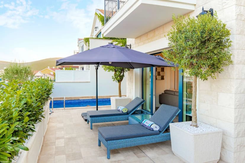 2BR Sea View Townhouse With Pool
