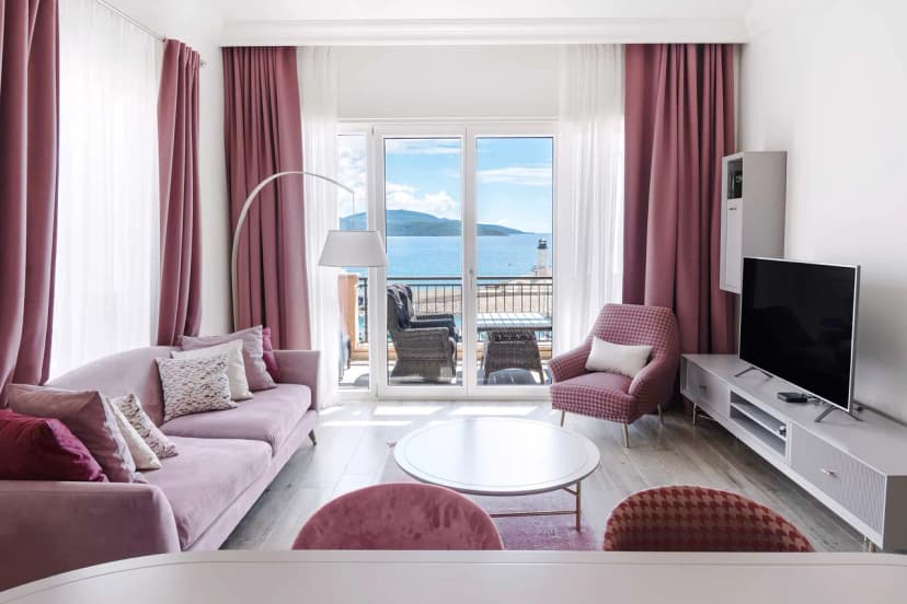 3BR Comfort With Sea Views