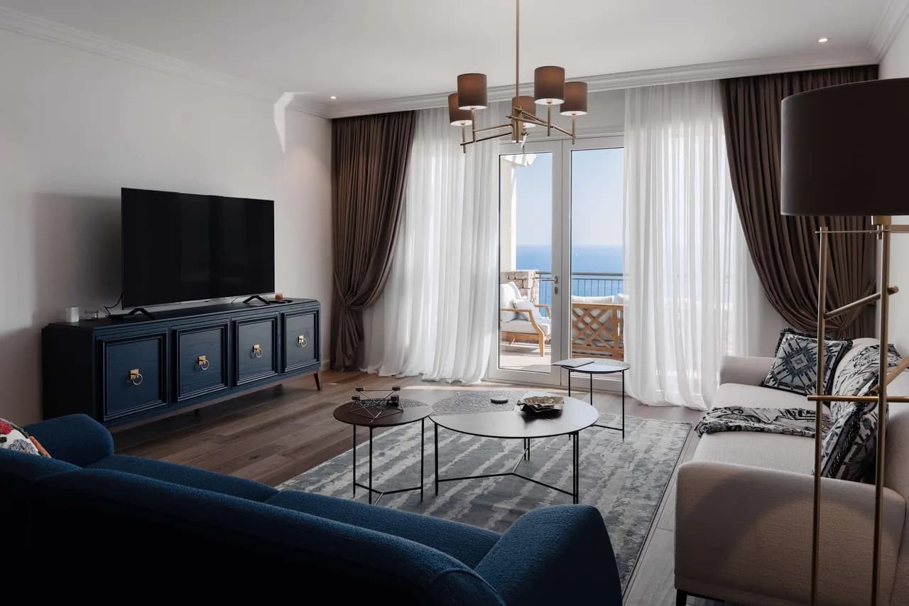Stylish 3BR Sea View Apartment photo 5