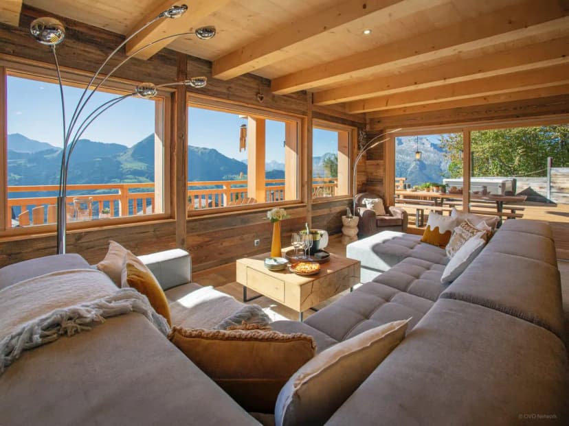 Chalet Retreat with Private Spa in Auvergne-Rhone-Alpes