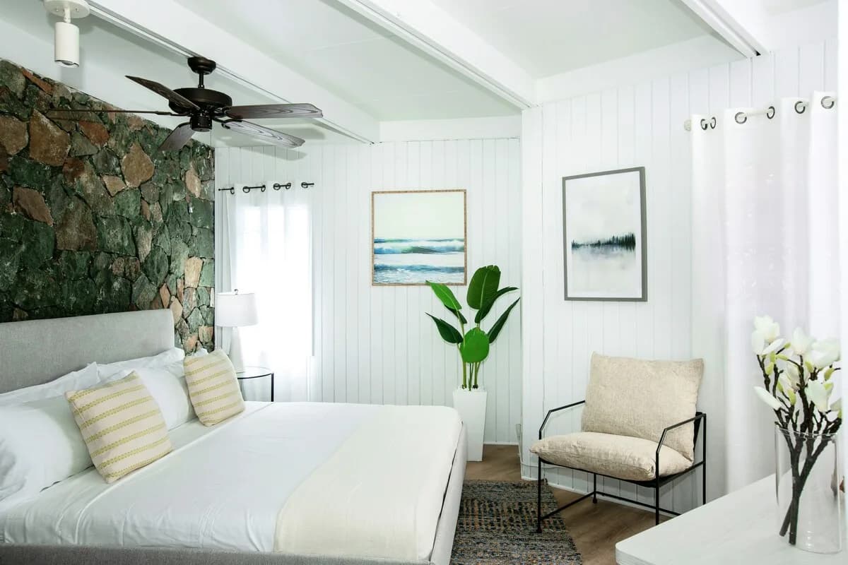 Oceanview Beachfront Villa in Saint John photo 4