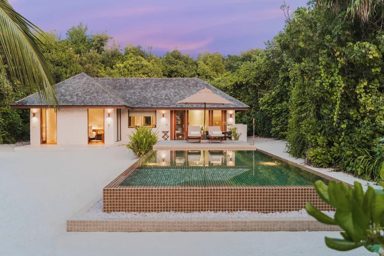 Luxury Villa With Sunset Pool View