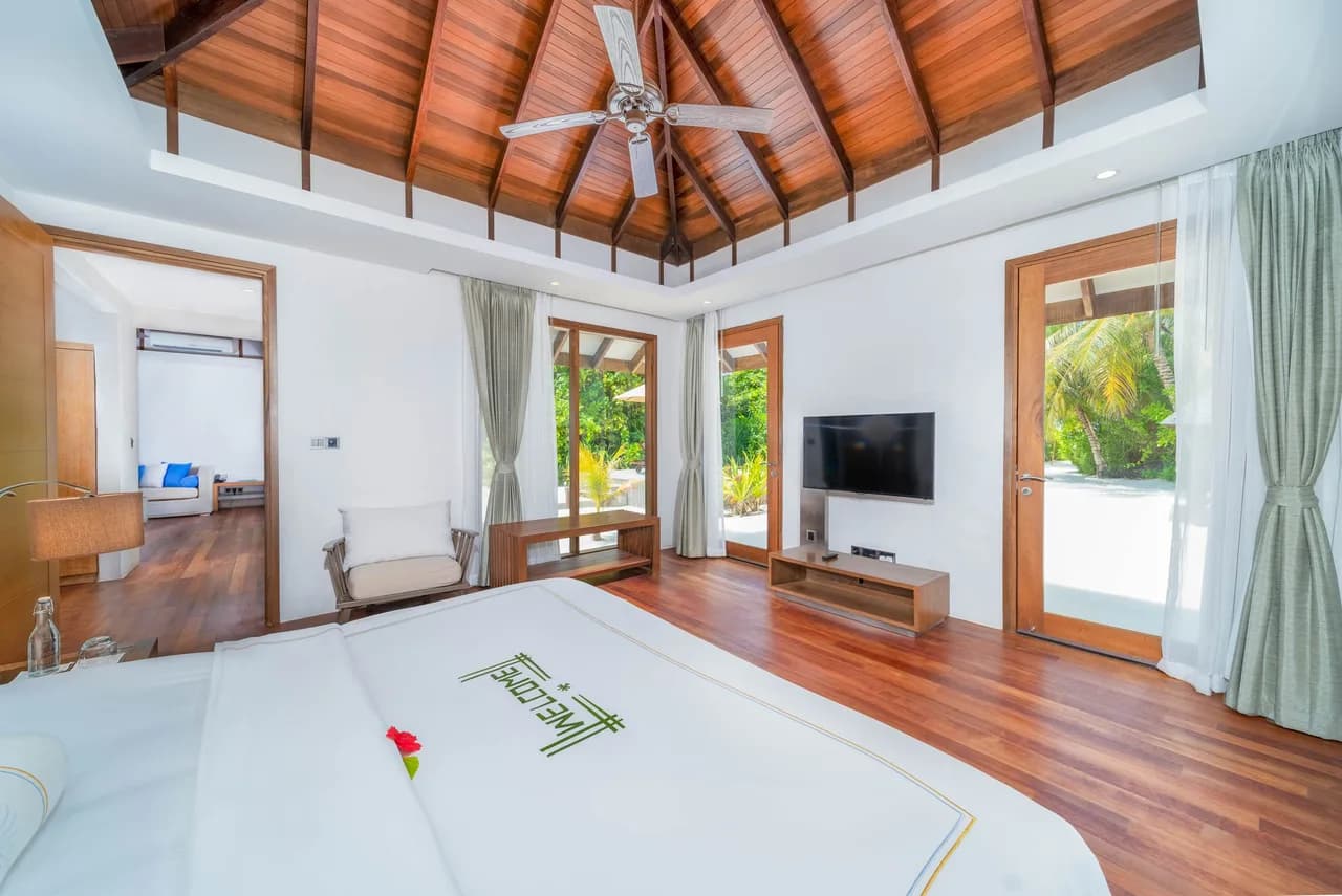 Luxury Villa With Sunset Pool View photo 3