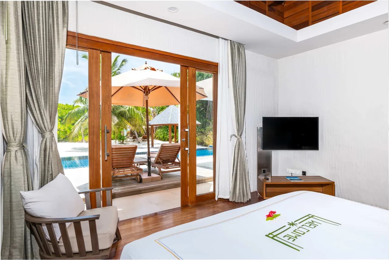 Beachfront Villa With Private Lap Pool photo 3