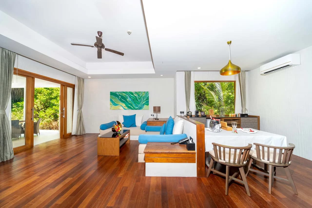 Beachfront Villa With Private Lap Pool photo 4