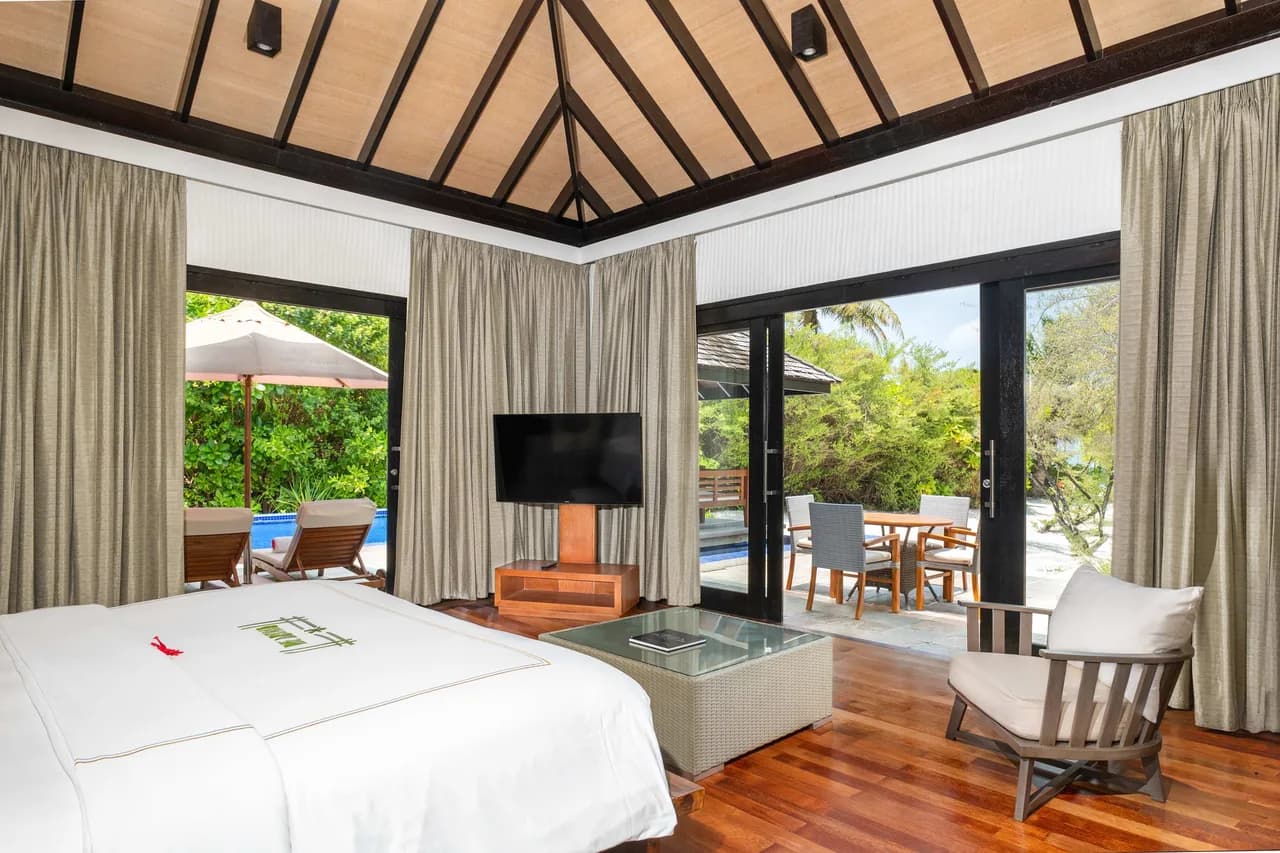 Infinity Pool Villa Facing the Beach photo 3