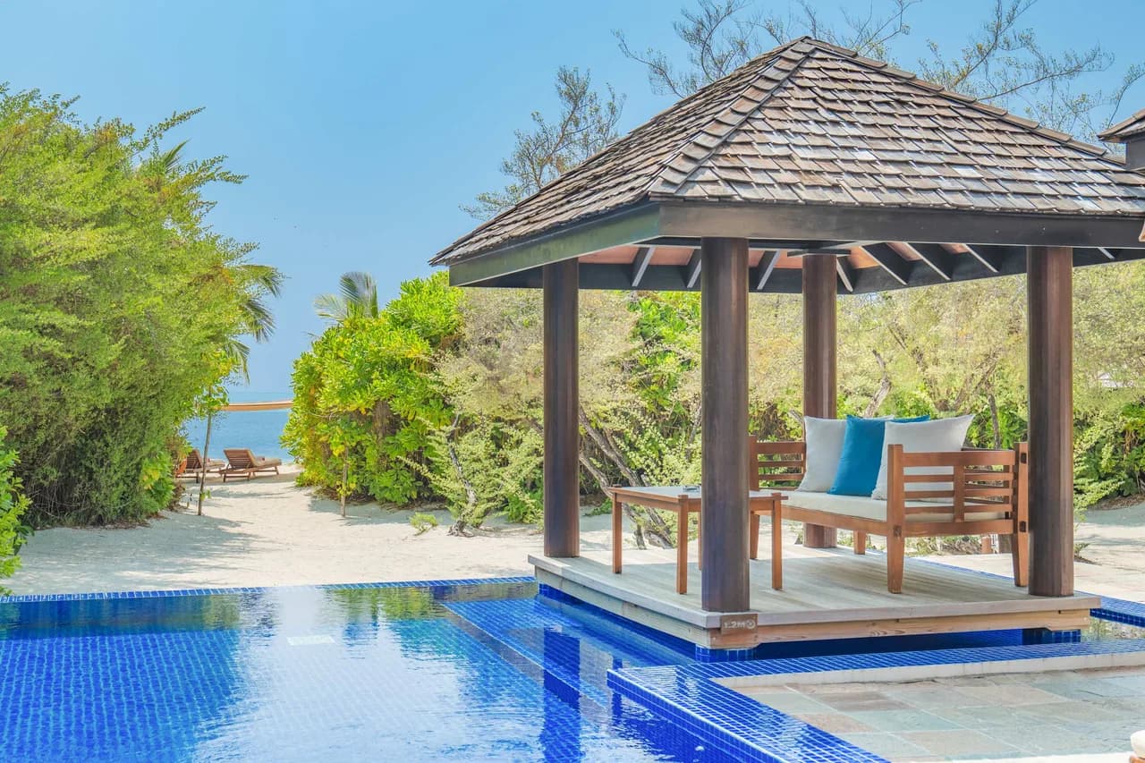 Infinity Pool Villa Facing the Beach photo 5