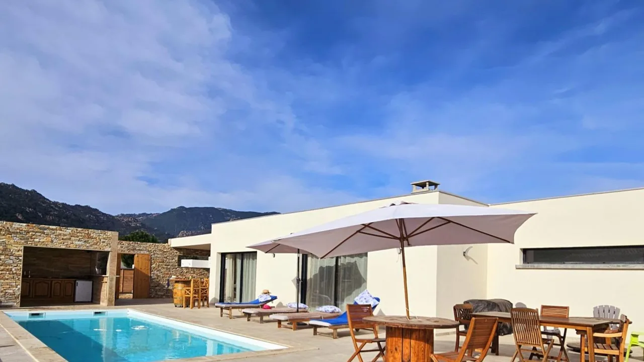 Tranquil Corsican Villa by Sandy Shore photo 5