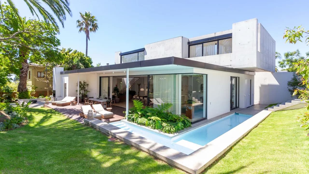 Luxury Poolside Home Near Waterfront
