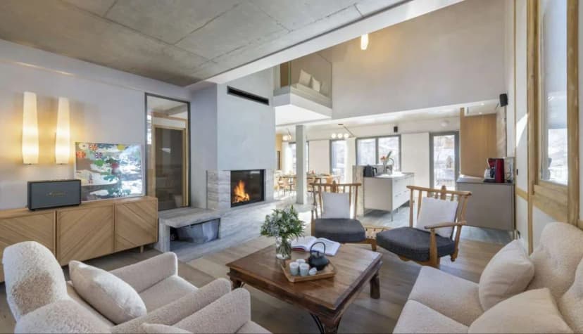 Ski-in/ski-out Val D'isère Chalet With Heated Pool