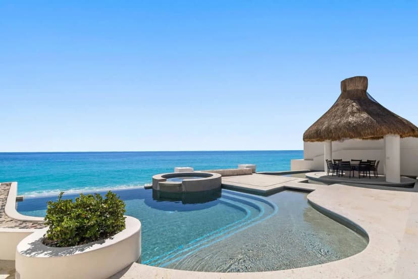 Exclusive Oceanfront Villa With Luxury Features