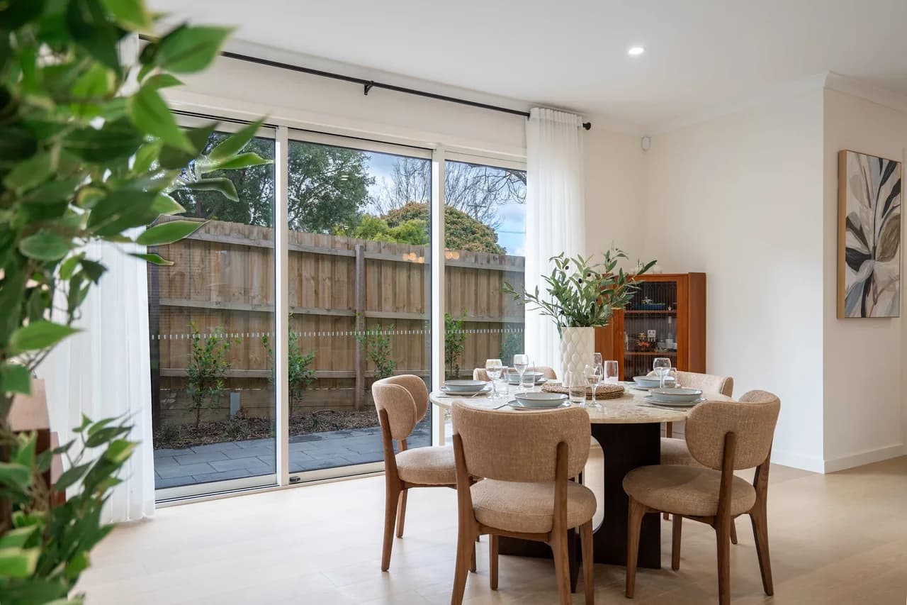 Air-Conditioned Four Bedroom Home in Ashburton, Victoria photo 2