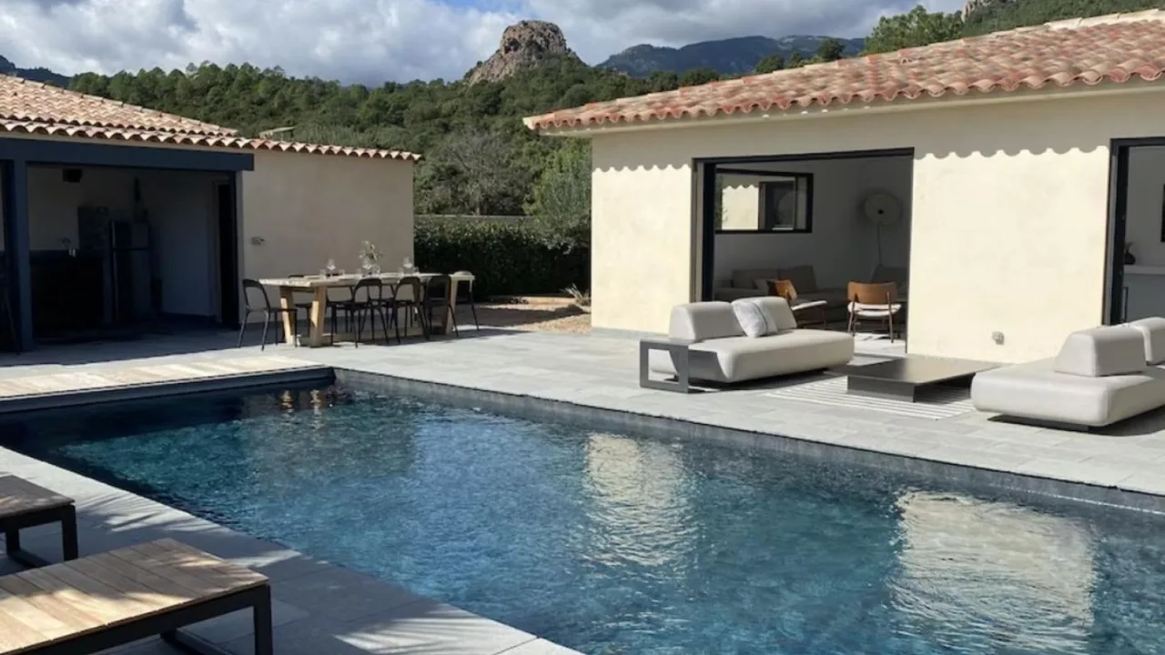 Spacious Corsica Villa With Heated Pool