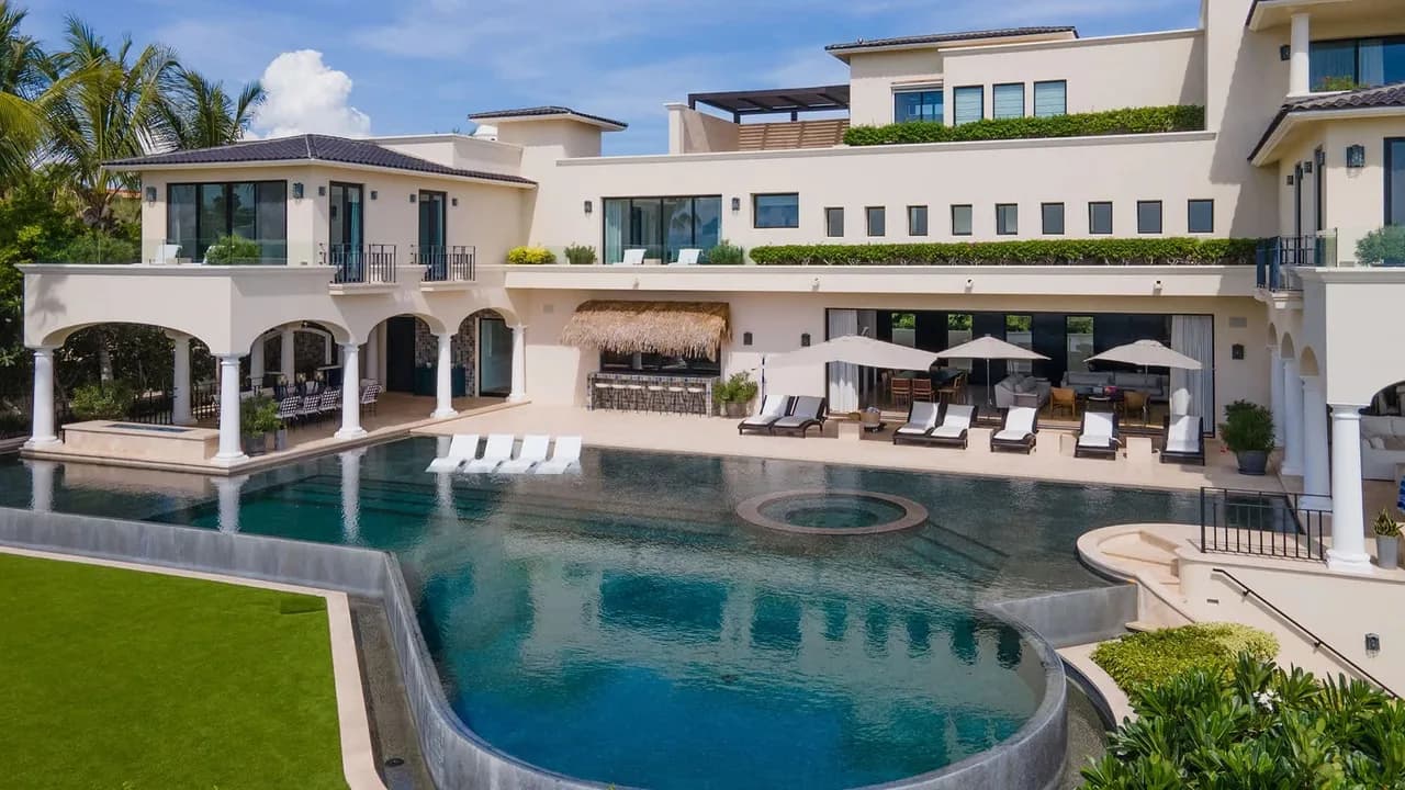 Coastal Luxury Villa with Staff And Concierge