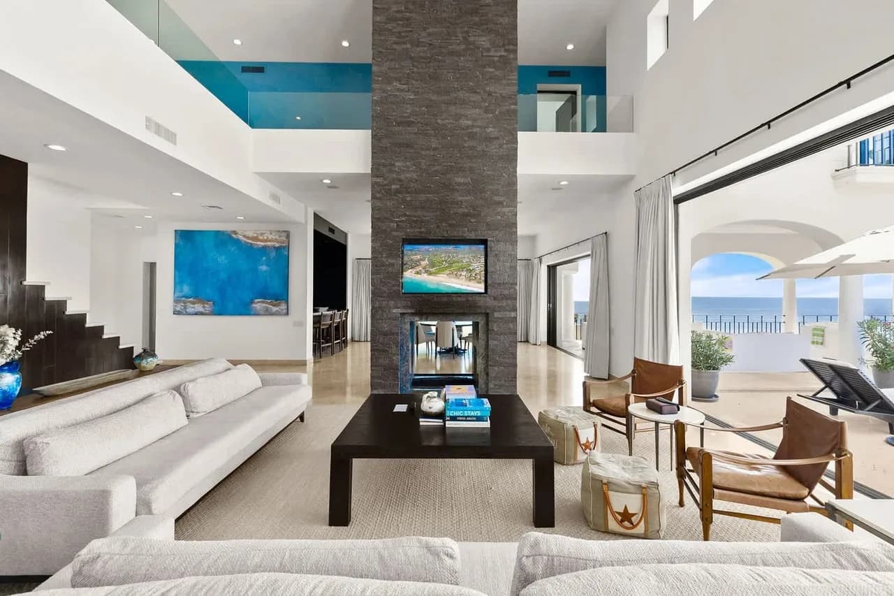 Coastal Luxury Villa with Staff And Concierge photo 2
