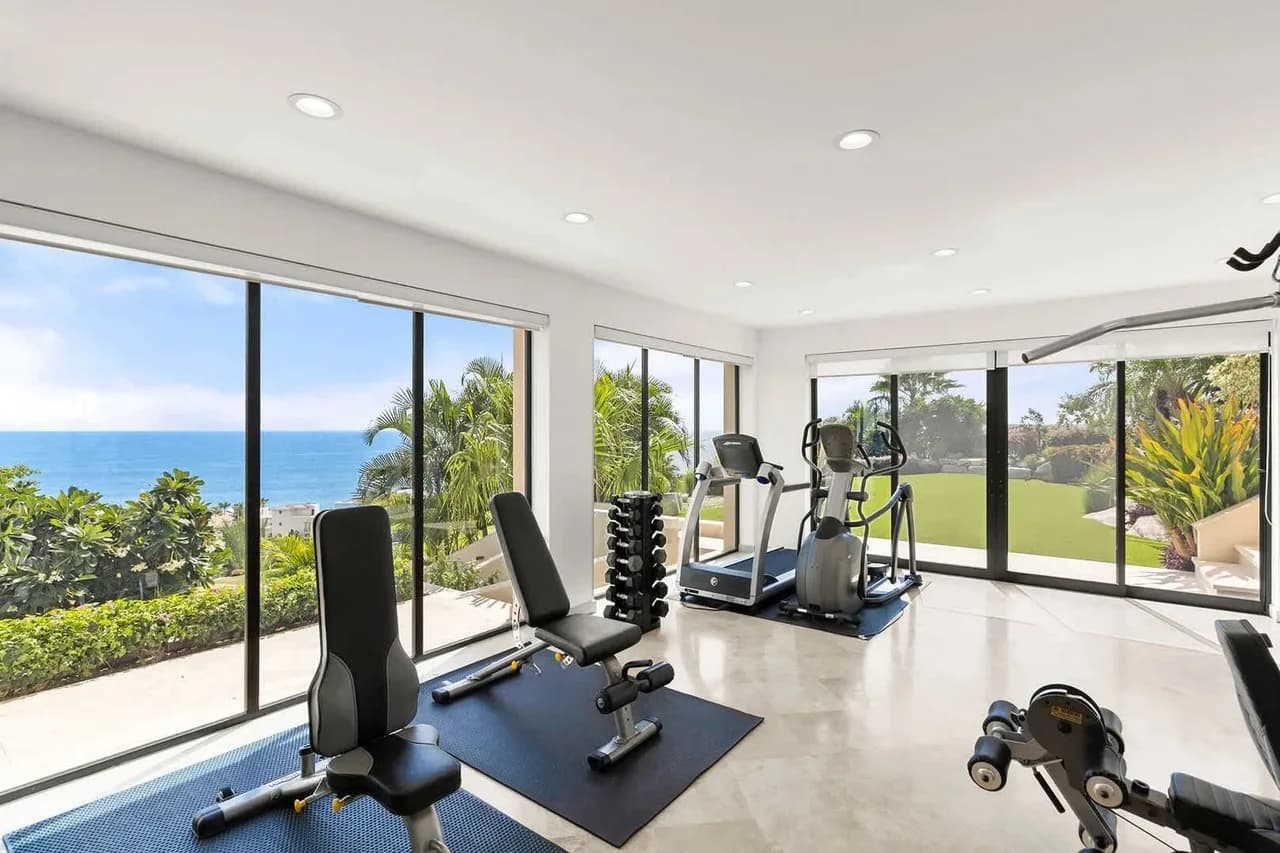 Coastal Luxury Villa with Staff And Concierge photo 4