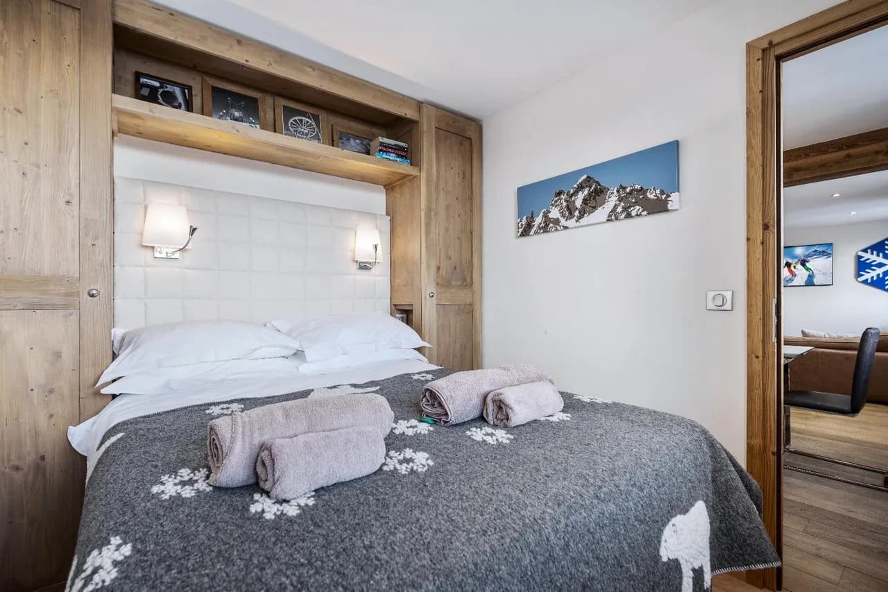 Modern Courchevel Stay With Scenic Views photo 2
