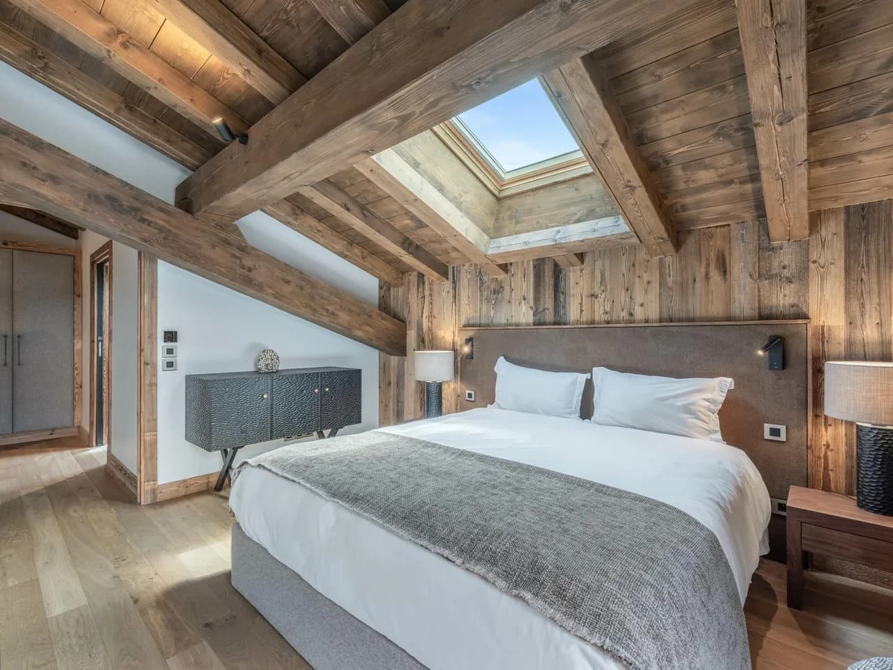 Stylish Ski Retreat With Private Sauna photo 2