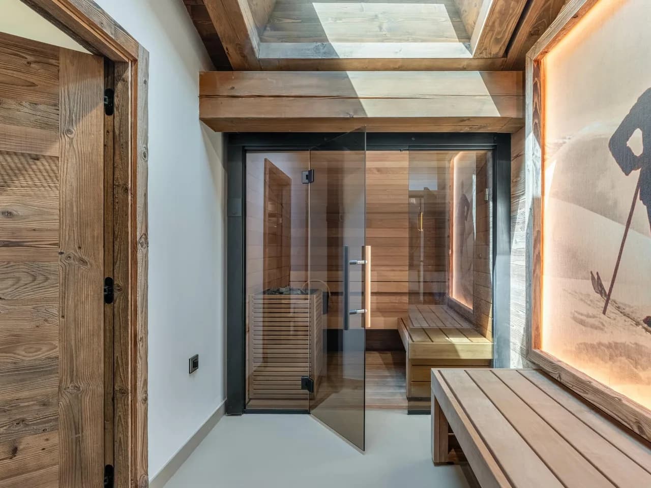 Stylish Ski Retreat With Private Sauna photo 4