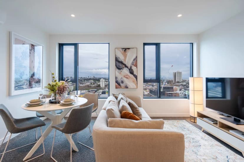 2B Southbank Stay | Pool, Gym, Bay Views