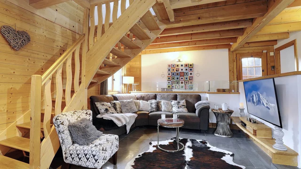Cozy Ski Chalet With Mountain Views