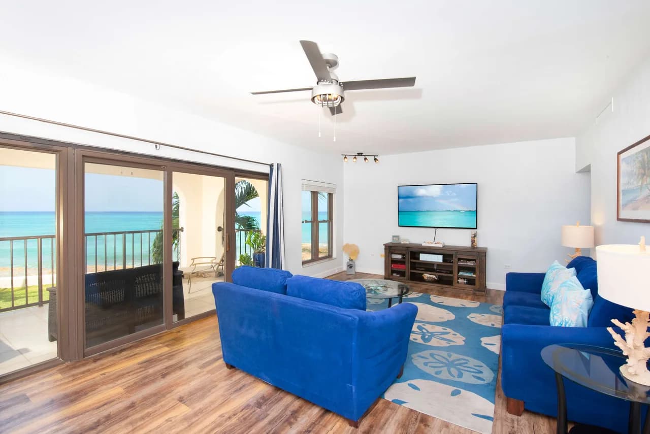 Oceanfront Two Bedroom Villa in Seven Mile Beach Cayman photo 2