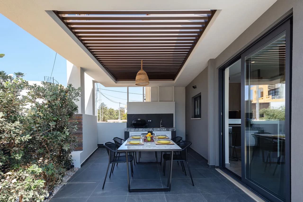 Elegant Villa Stay With Private Pool photo 4