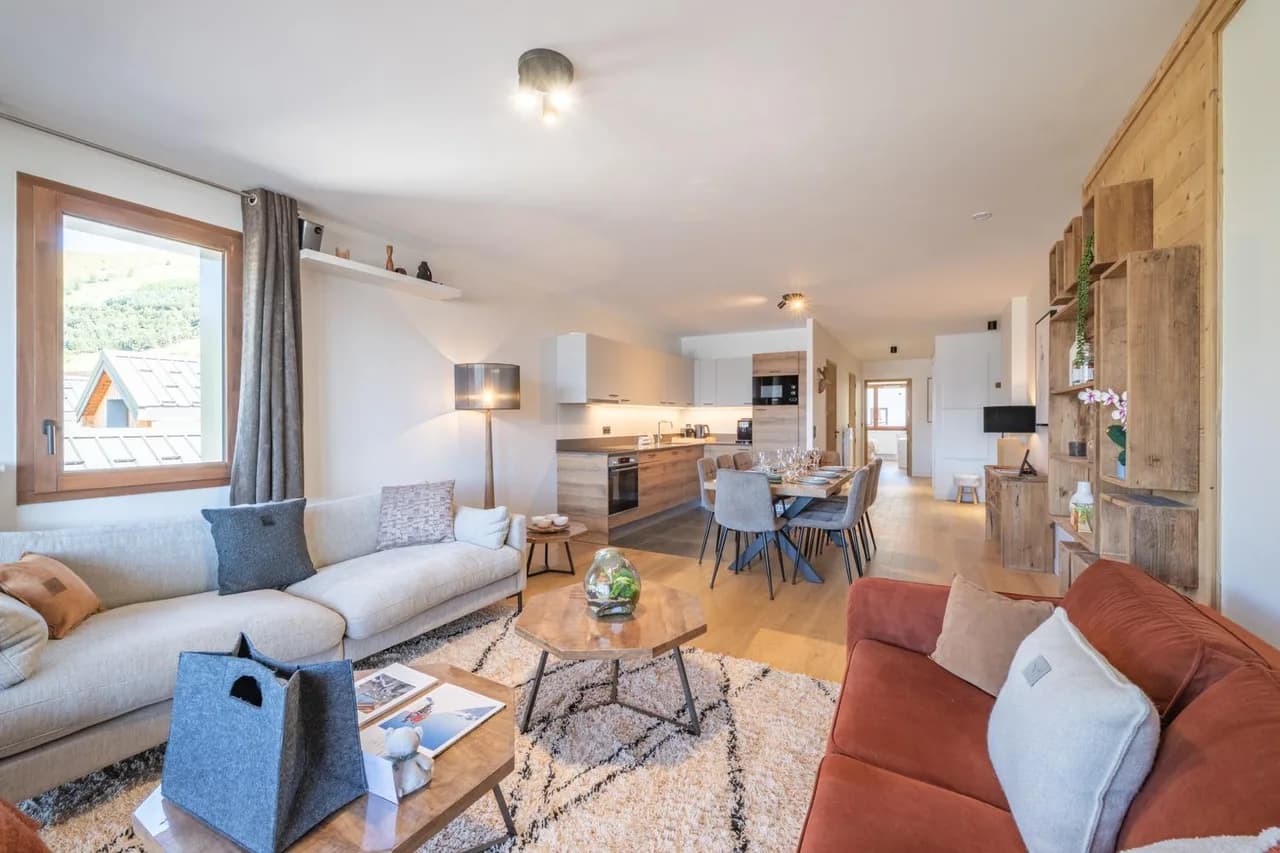 Warm Alpine Apartment With Mountain Charm photo 5