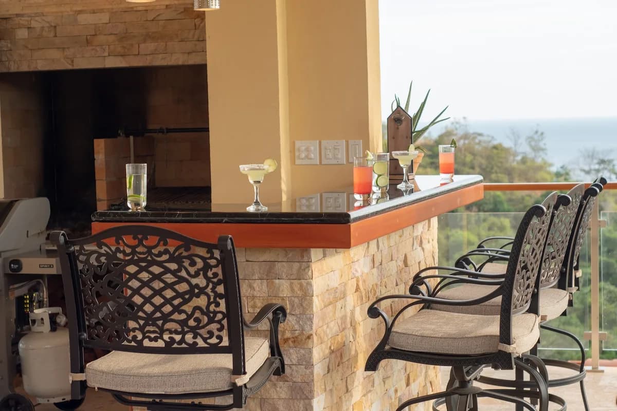 Contemporary Seven-Bedroom Retreat in Guanacaste photo 5