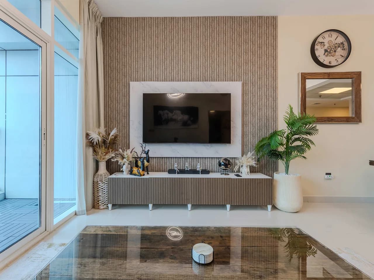 City View Two Bedroom Villa in Dubai Marina photo 5