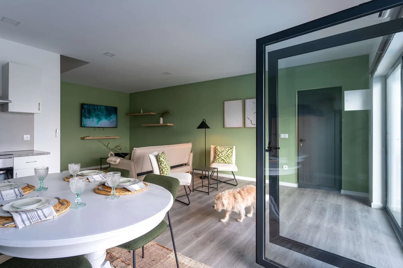 Contemporary Apartment With Pool And Views photo 4