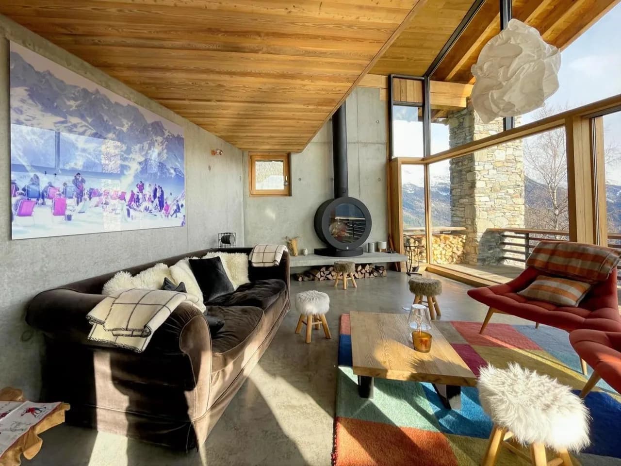 Bright Chalet Overlooking Alpine Mountain Views photo 2