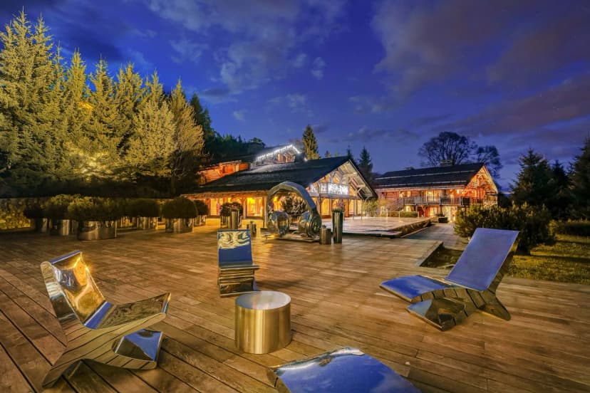 Luxury Six Bedroom Chalet in Megeve